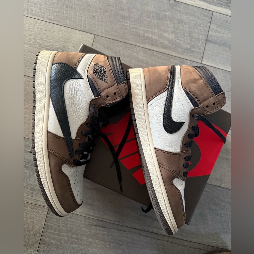 Nike Travis High Mochas used